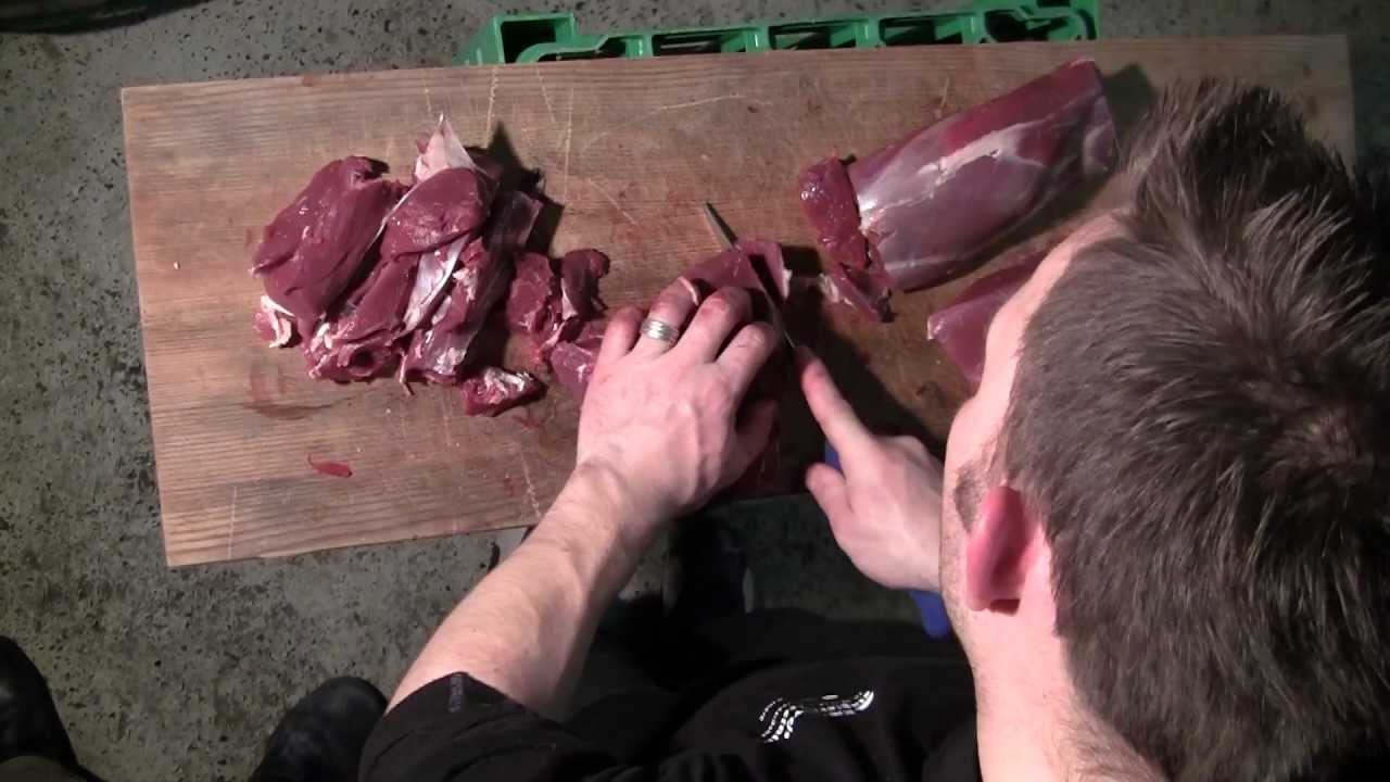 Udbening af R&aring;dyrk&oslash;lle - S&oslash;ren slagter og Arvid Jacobsen 2011