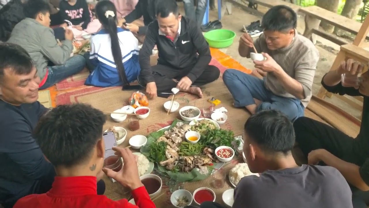 Đại gia đình về thăm quê hương.. 