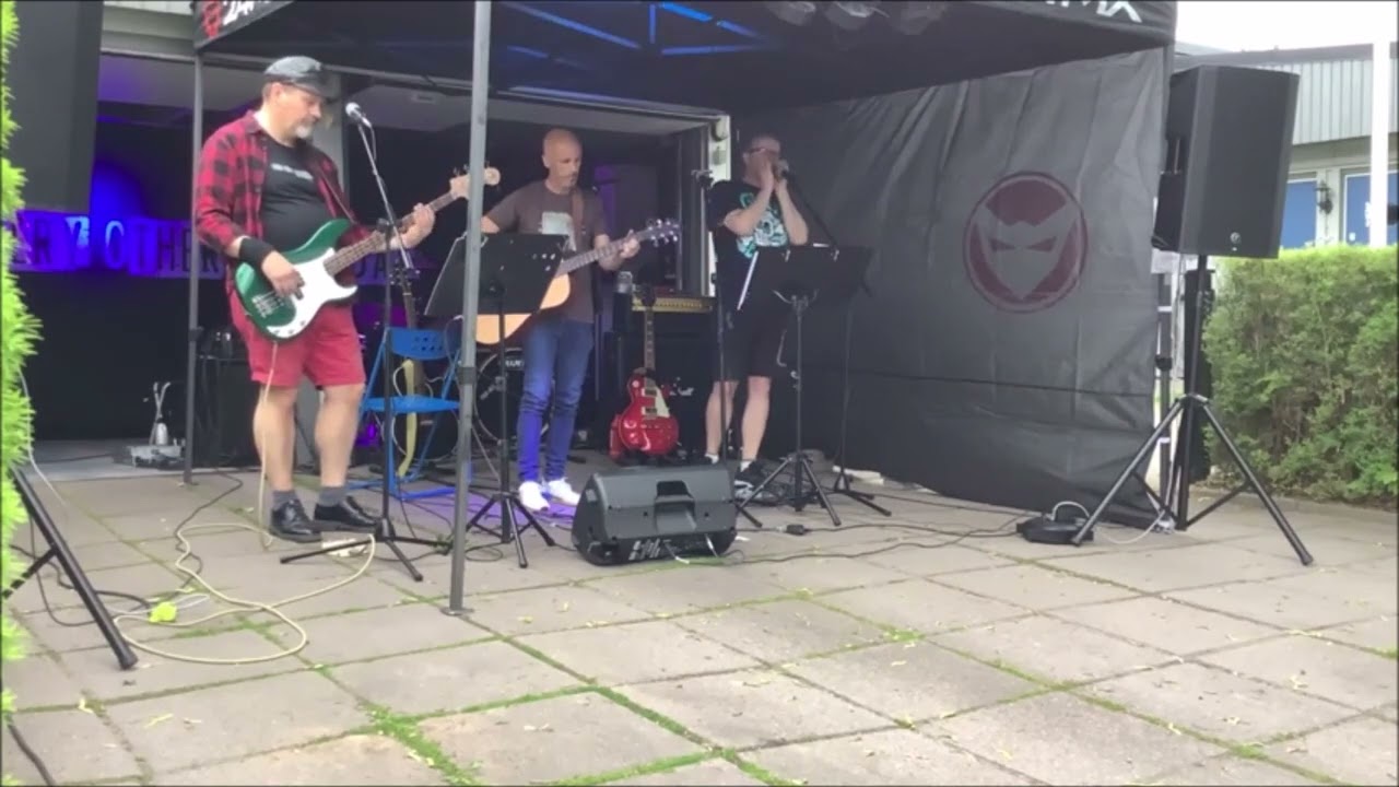 Keep On Walking (Live) Every Other Thursday
