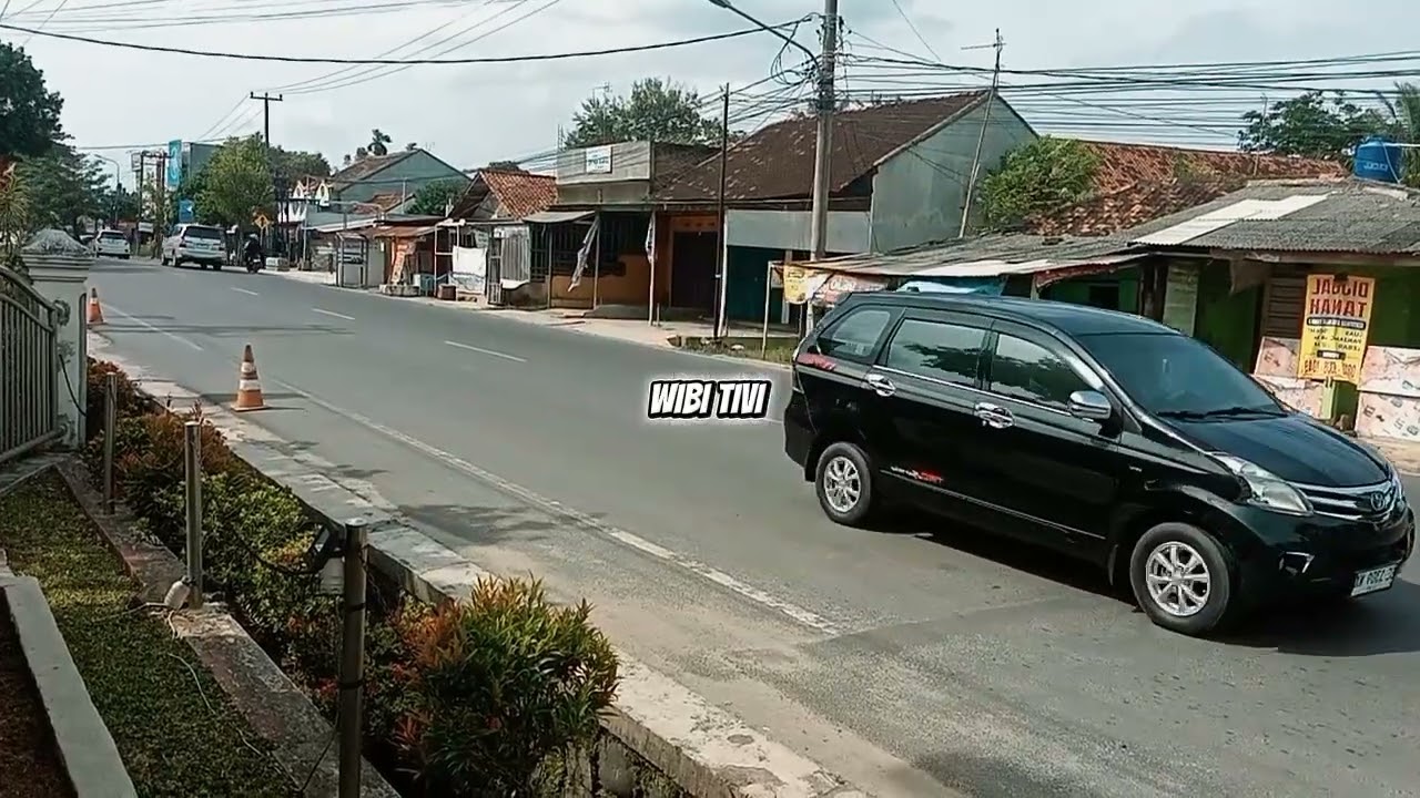 RELAXING STREET TRAFFIC FOR SLEEPING - LALU LINTAS KOTA METRO , LAMPUNG