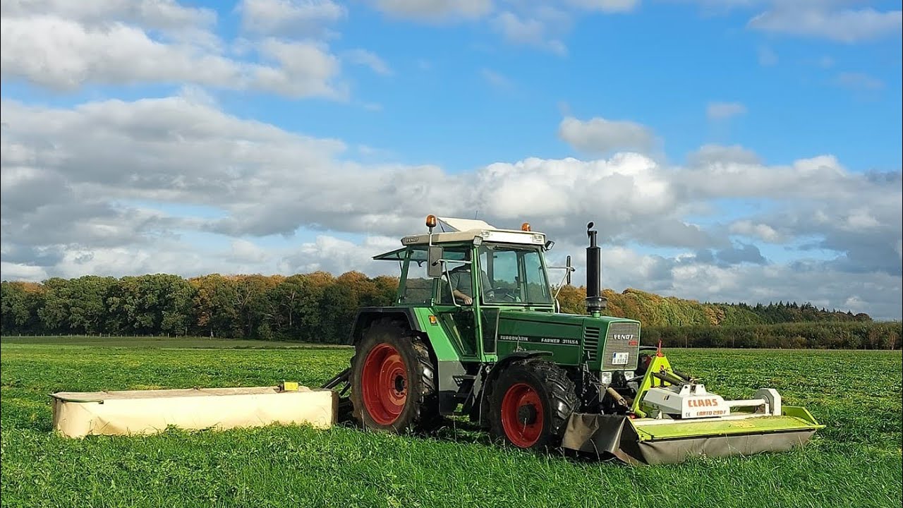 Fendt 311 LSA & Claas Corto 290, Krone EasyCut 323 Gras mähen
