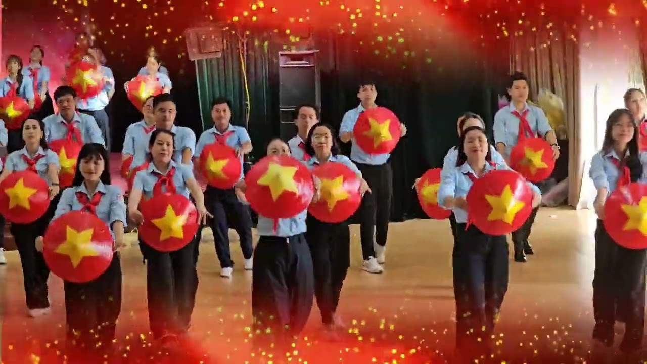 Múa tập thể: Thịnh vượng Việt Nam sáng ngời - TPT Khóa 30 Trường Lê Duẩn, TP Hà Nội