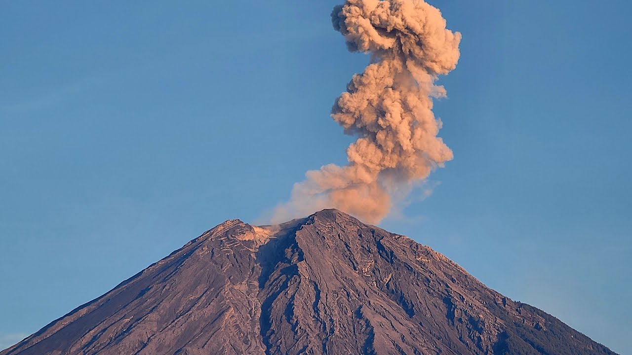 LIVE !! Gunung Semeru Hari Ini 13 Maret 2026