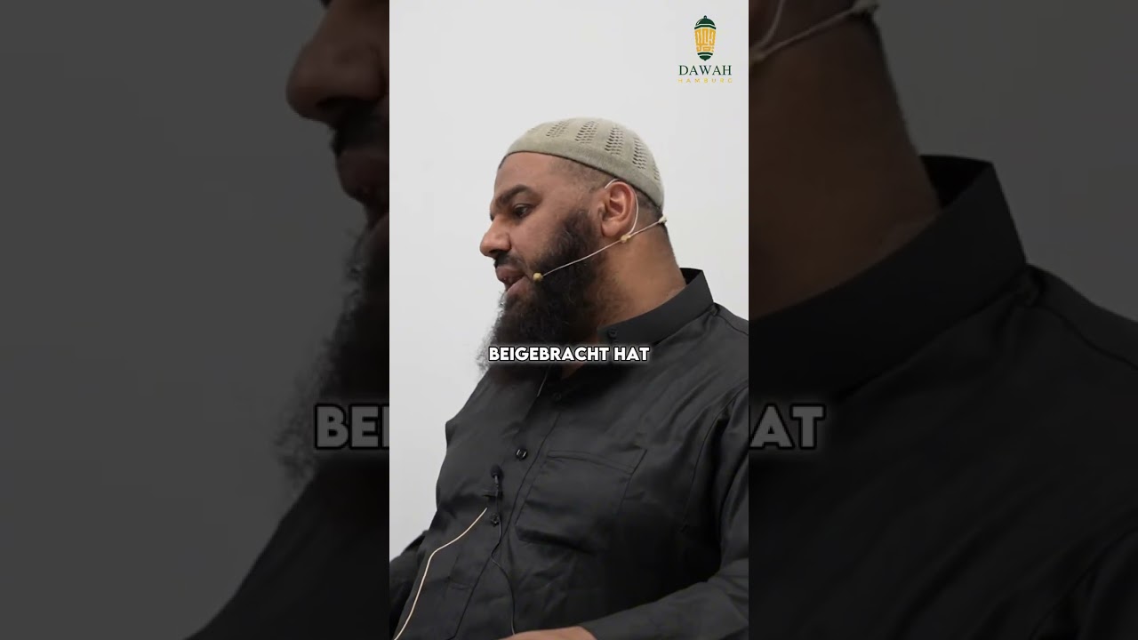Ahmad Abul Baraa  -  Darf man eine Person im Gemeinschaftsgebet zu sich ziehen, die weiter weg steht