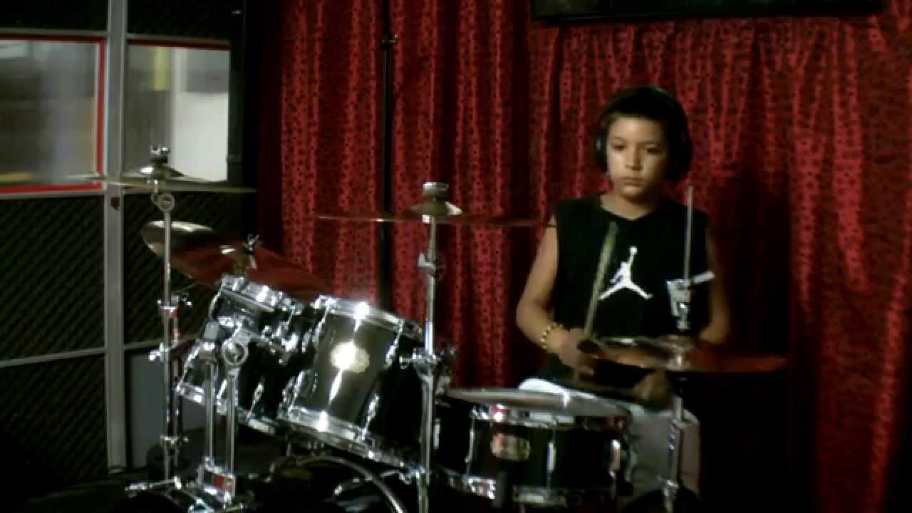 Eric Stoddard performing Back In Black by AC/DC