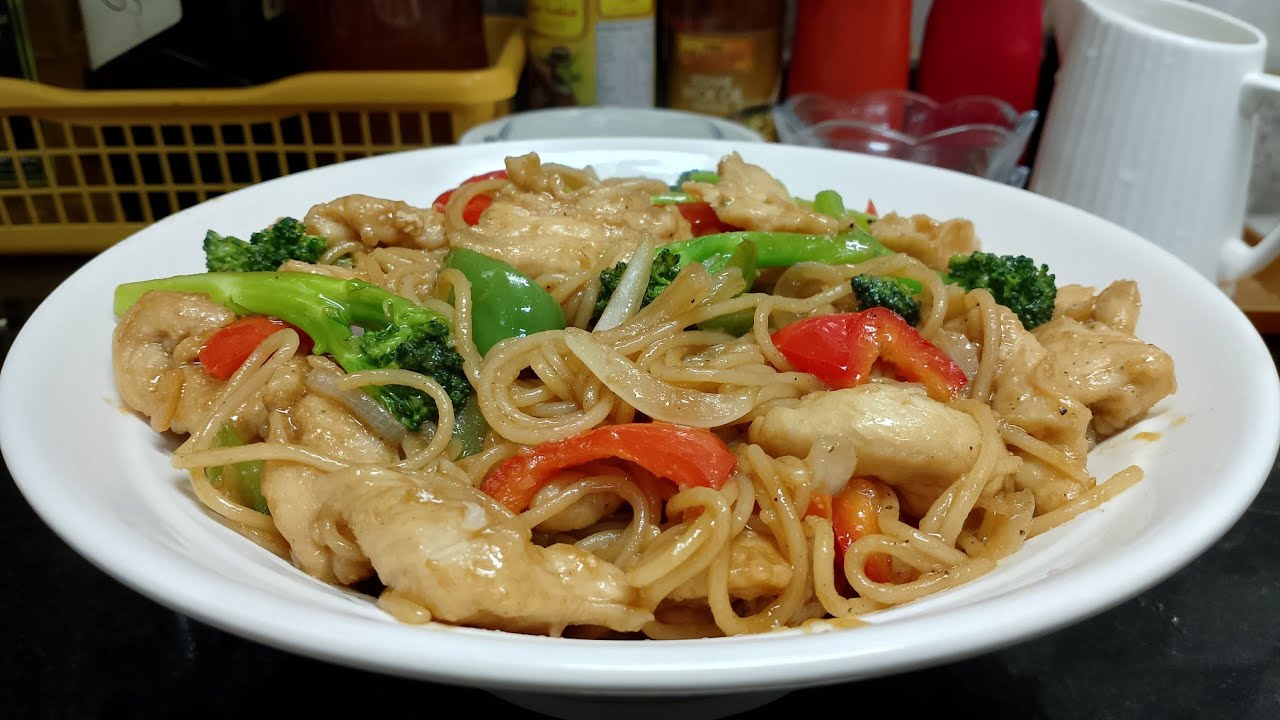 HOISIN CHICKEN NOODLES Recipe