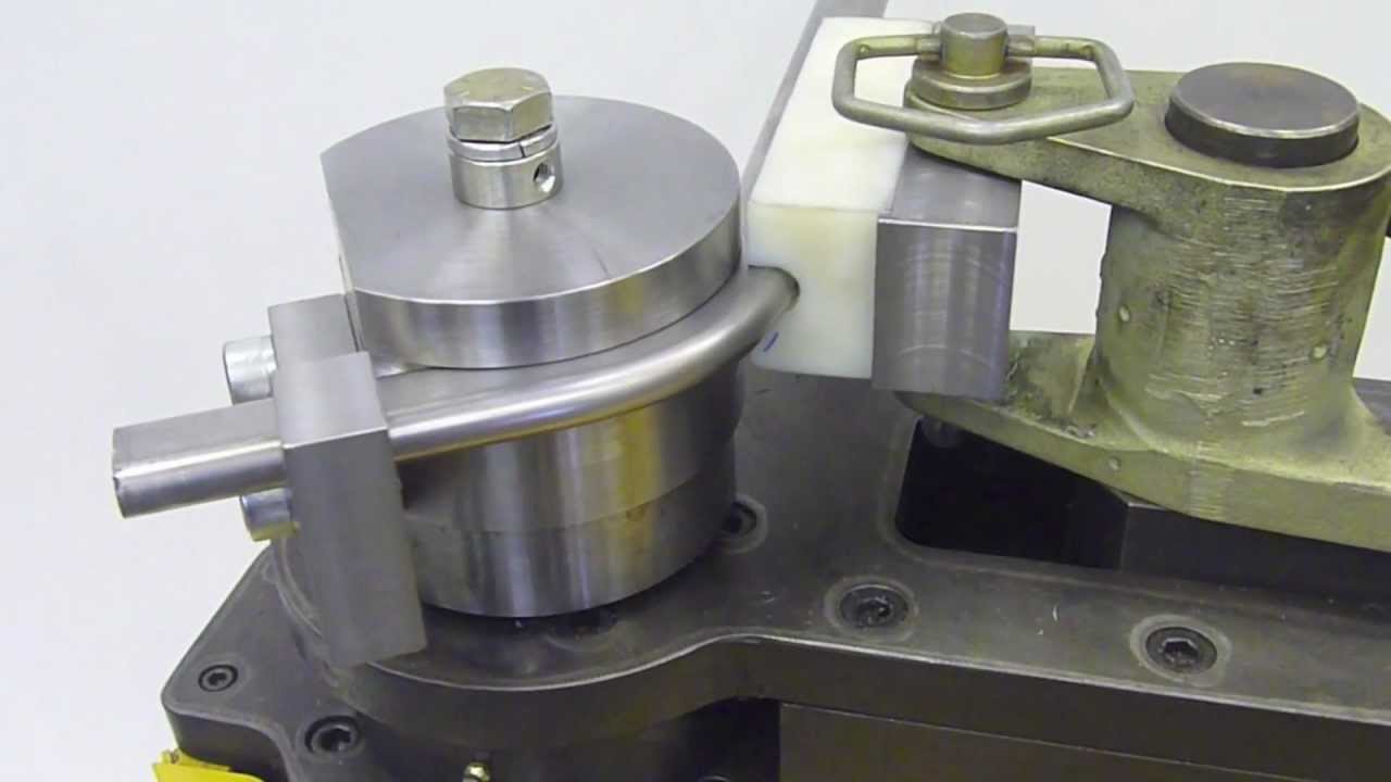 Baileigh Industrial RDB-250 Tube/Pipe bender  - bending flat side oval