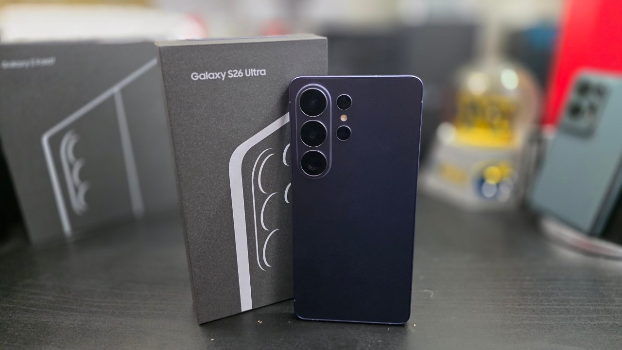Samsung Galaxy S26 Ultra (кобальтово-фиолетовый): распаковка и первые впечатления.