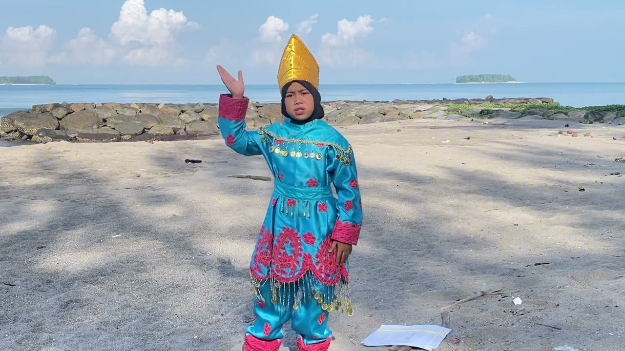 Adziezie alikha rabasya, kelas IV , Malin Kundang