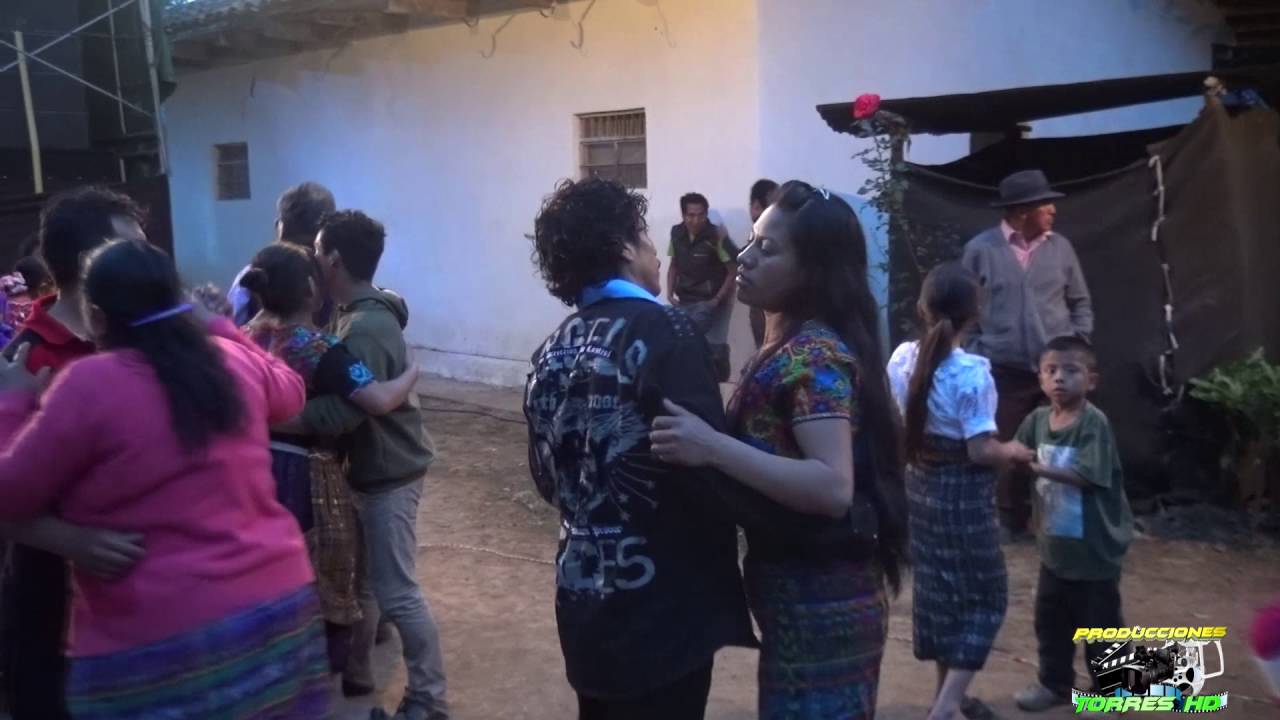 la cariñosa gema india en  vivo 1 de3