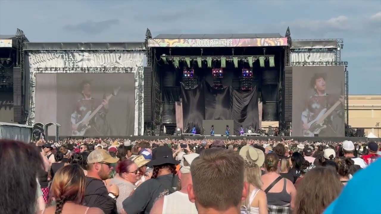 Louder than Life 2025 (Dayseeker)
