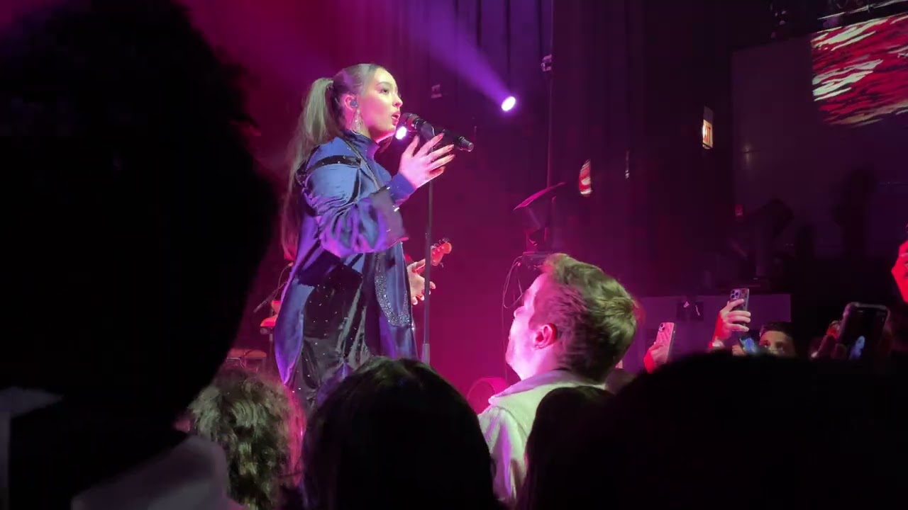 Faouzia “Born Without A Heart” - Lincoln Hall Chicago 10/16/2022