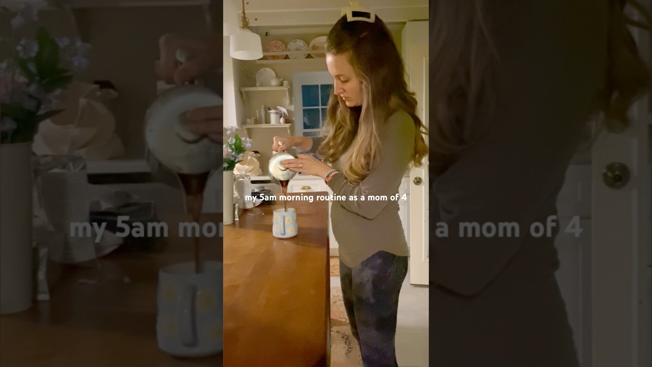 My 5am morning routine as a busy mom of 4 | filling my cup before the kids are up! #morningroutine