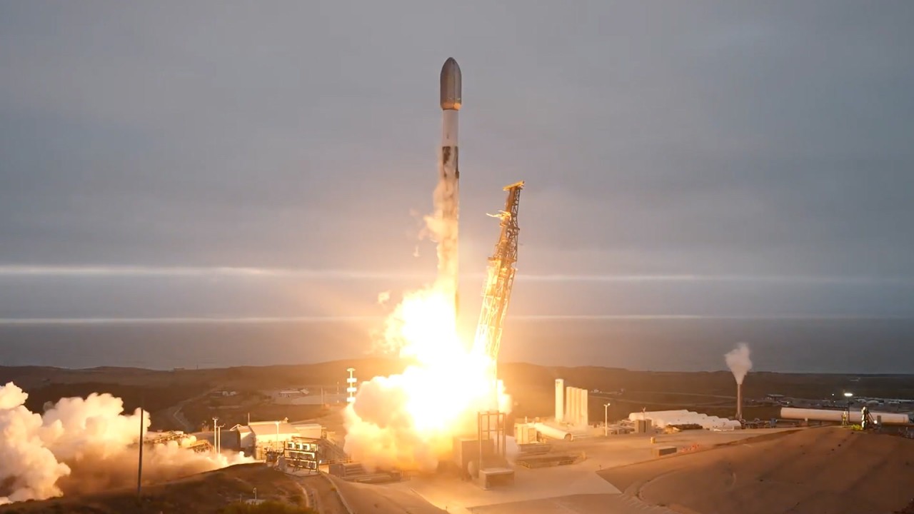 SpaceX запустила миссию Starlink из Калифорнии и успешно посадила ступень на морскую платформу
