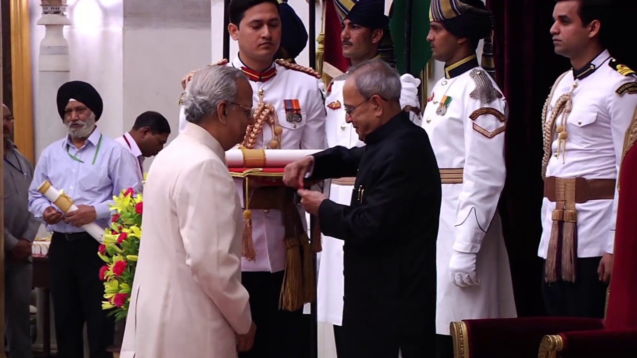 President Mukherjee presents Bharat Ratna and Padma Awards