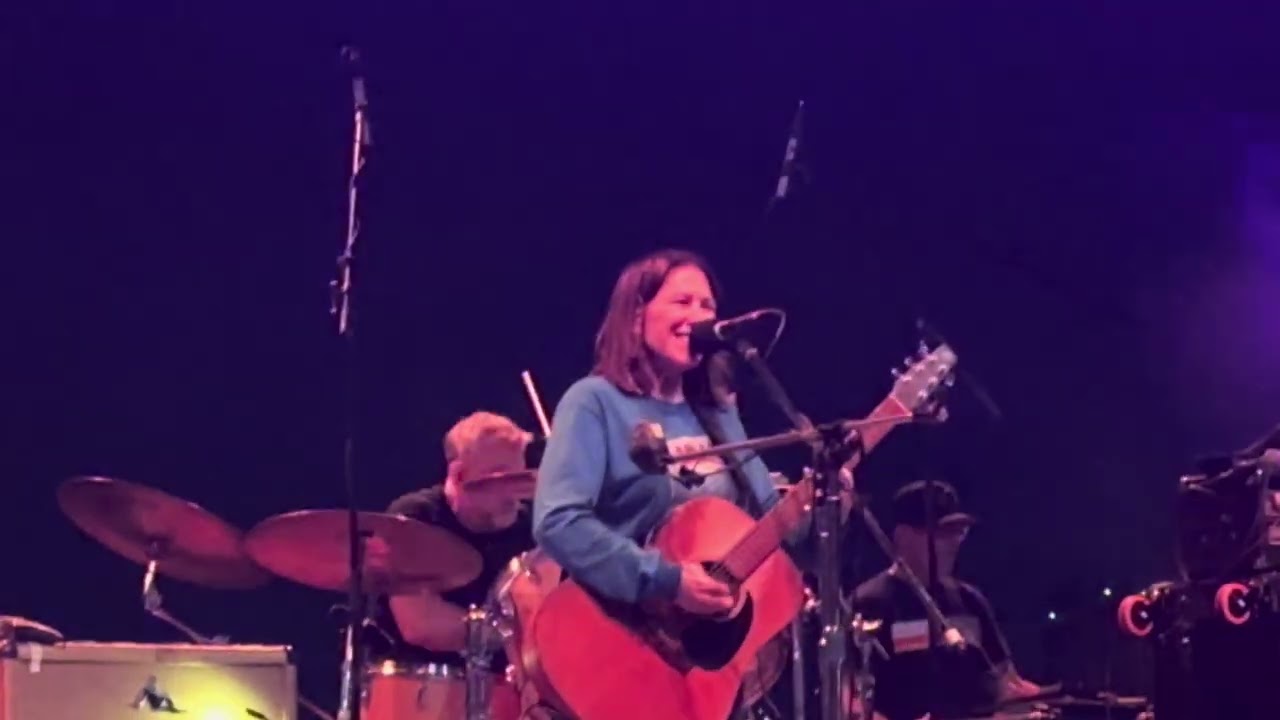 The Breeders - New Year/ Cannonball at Pier 17, NYC 6/24/26