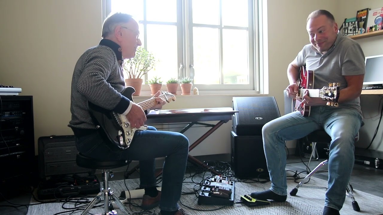What a Day for a Daydream - Herman & Martijn Lelieveld (Chet Atkins)