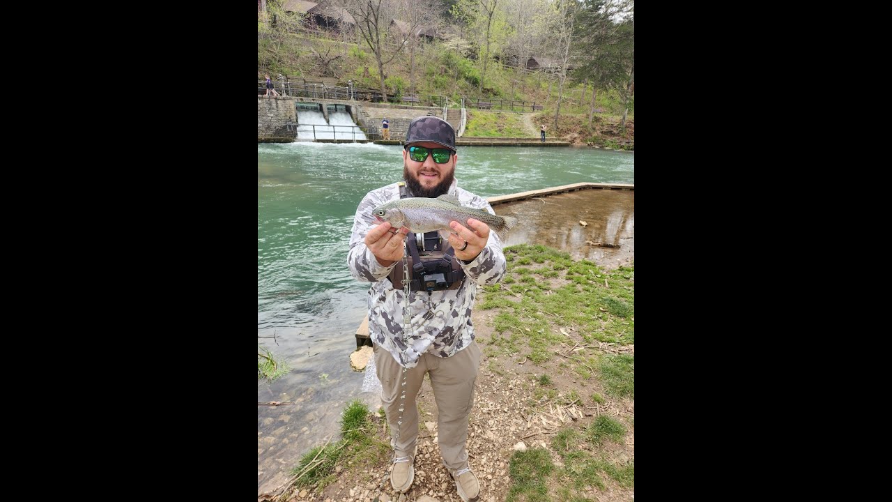 ROARING RIVER : TROUT PARK FLY FISHING