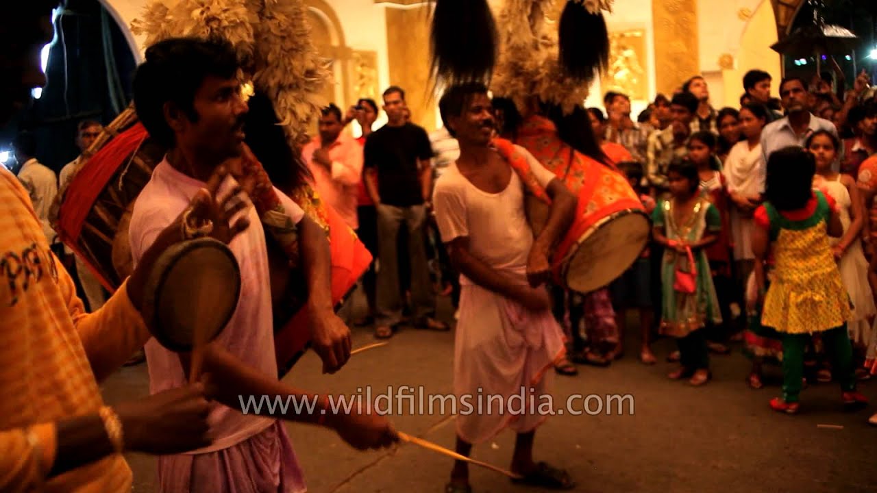 Dhakis in Durga puja pandal: Kolkata