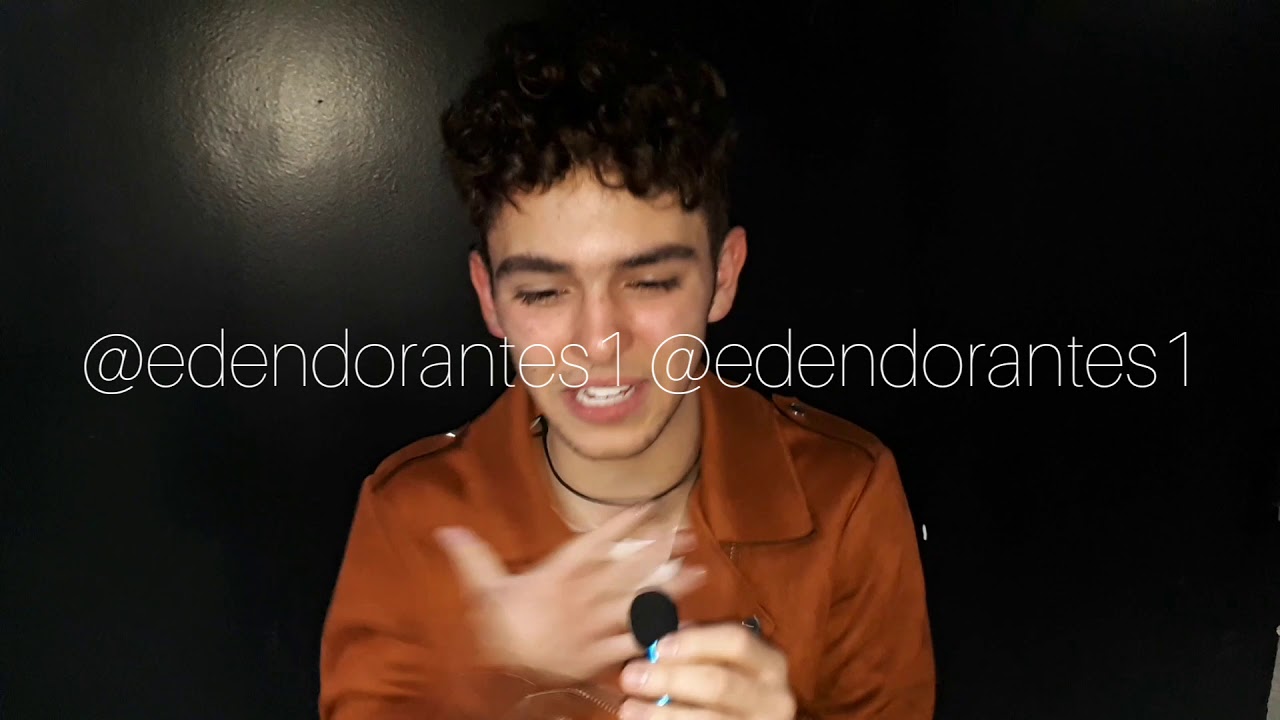 JOAQUÍN BONDONI USA CHAQUETA EN CONCIERTO REGALADA POR UN FAN 👏👏👏