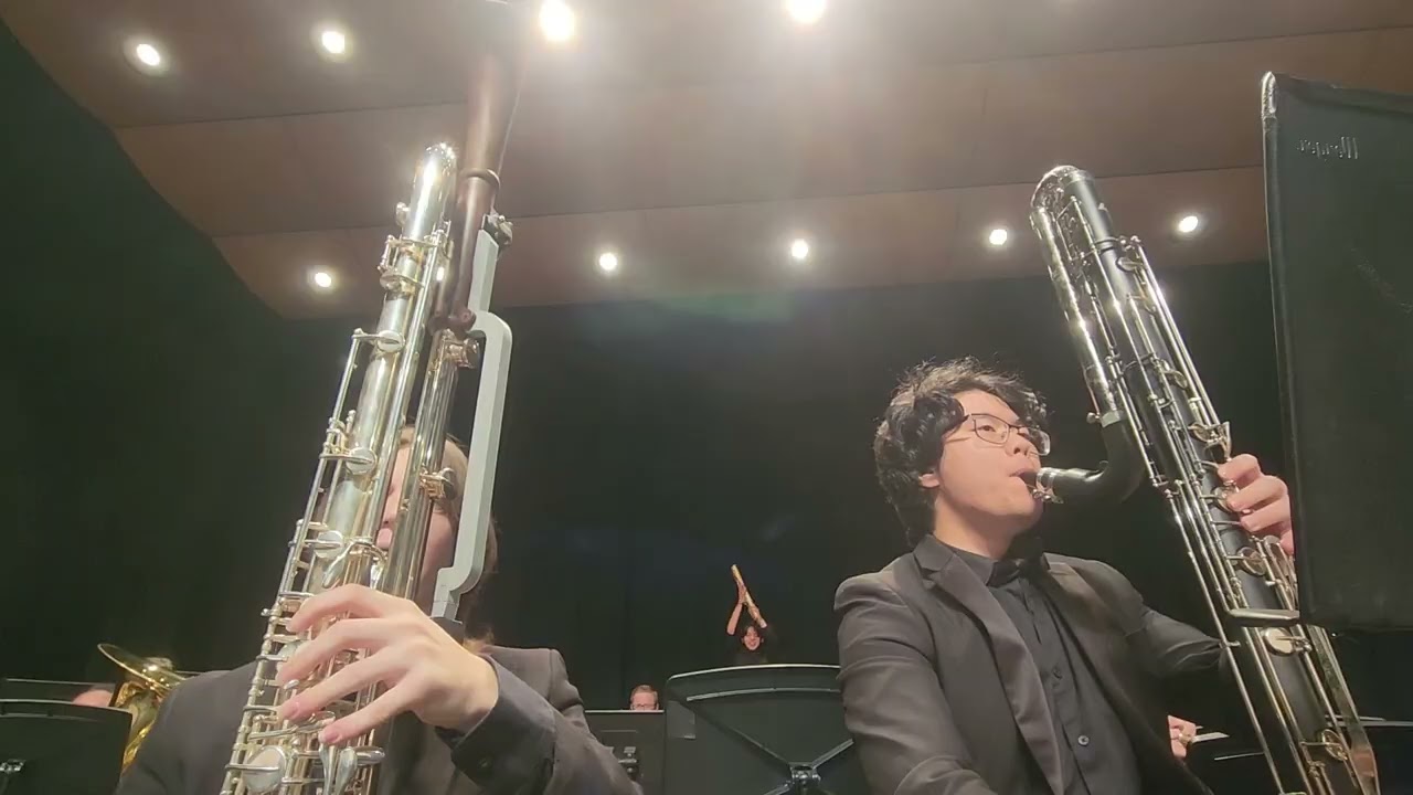 Sleigh Ride POV: but there's two contrabass clarinets