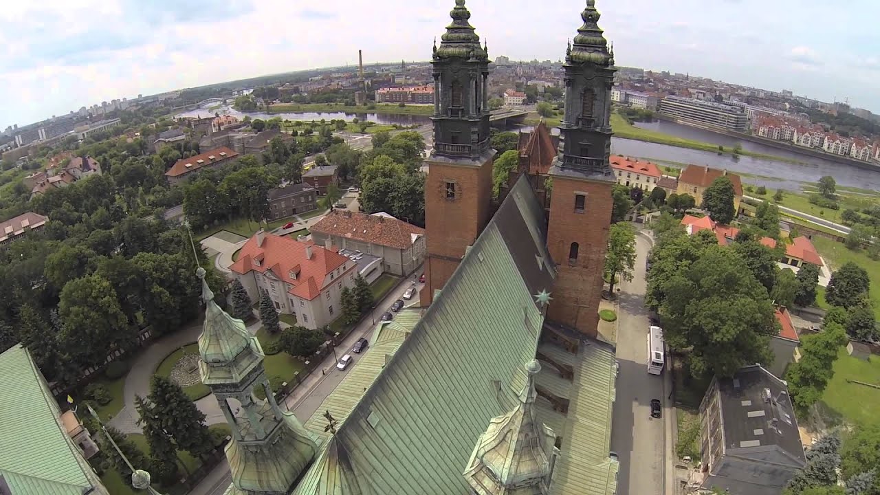 DJI Gimbal Zenmuse H3-2D; GoPro Hero3; Phantom