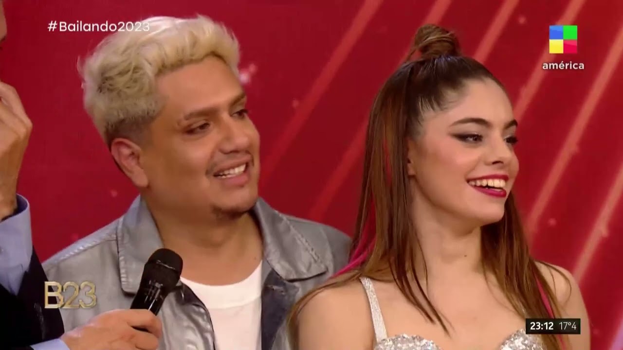 KENNYS PALACIOS RECIBIÓ un 10 de ZAIRA NARA y GENERÓ POLÉMICA con el RESTO del JURADO