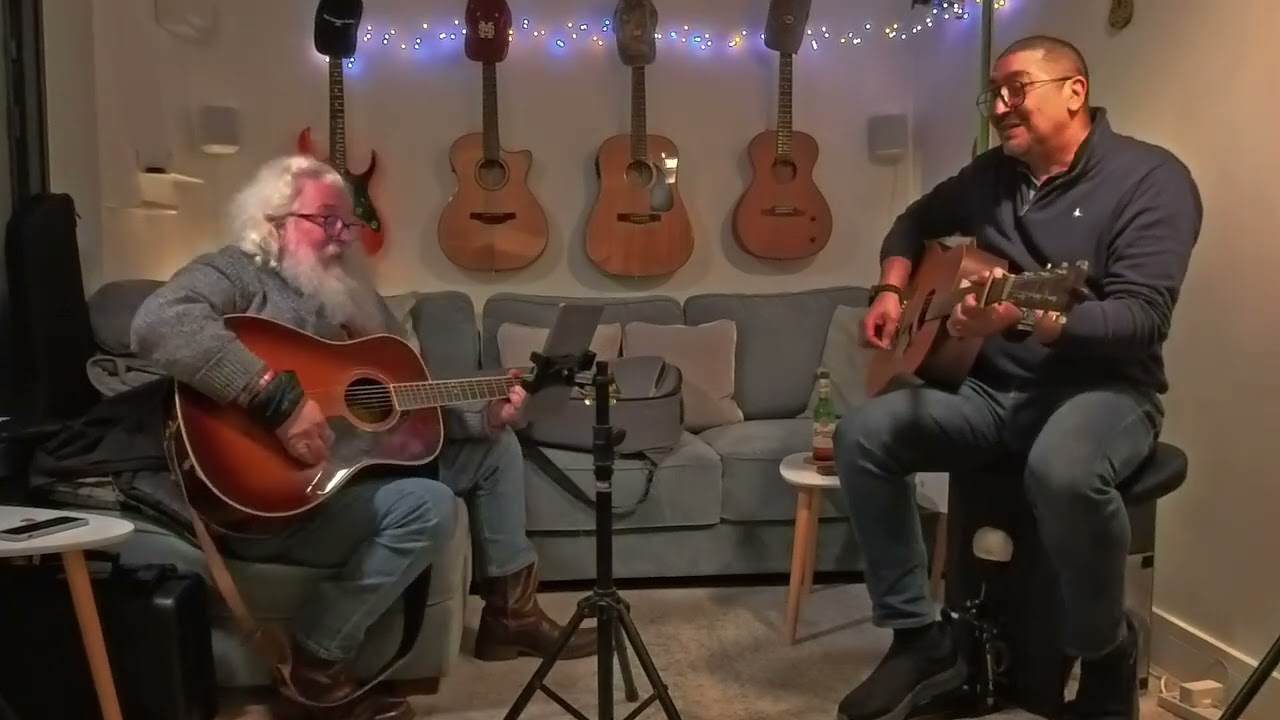 Those Colchester Buskers - Love Really Hurts Without You (Billy Ocean Cover)