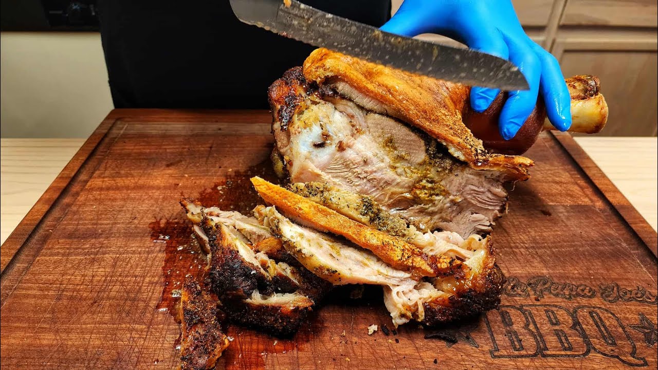 Как запечь свиную лопатку для пикника в духовке | Рецепт Pernil