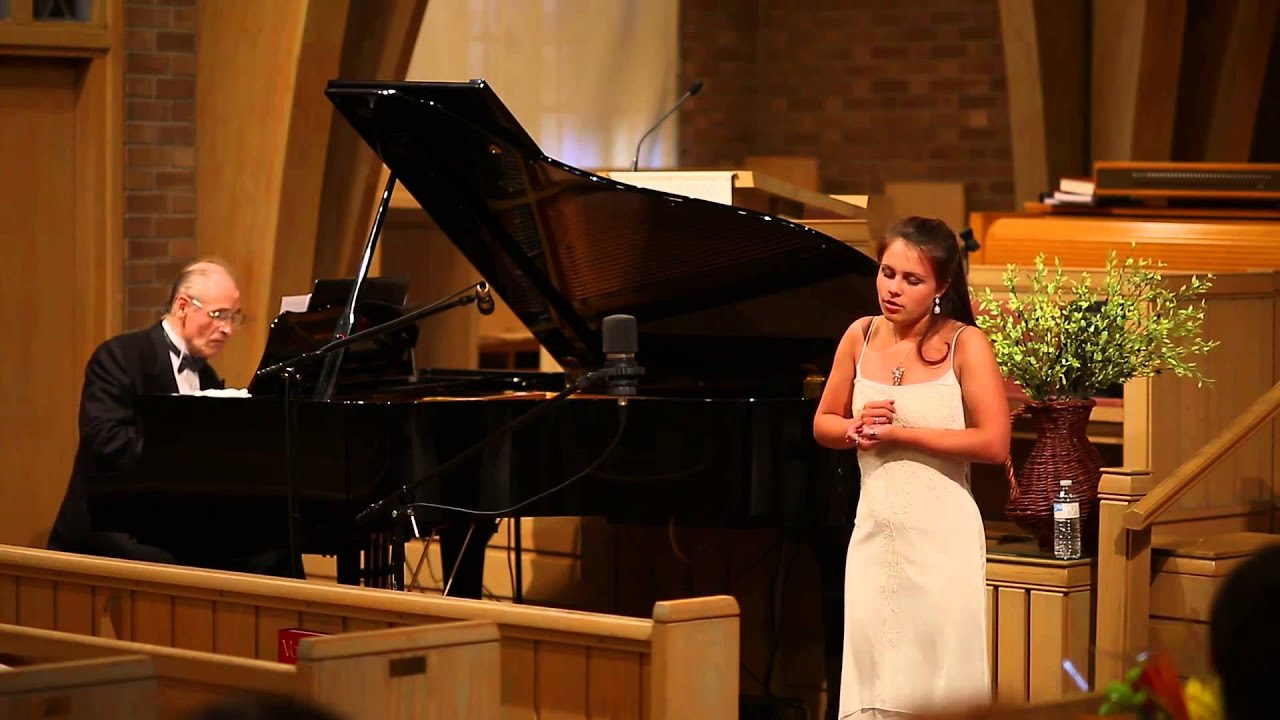 Ukrainian Song Нащо мені чорні брови - Kateryna Shelehova