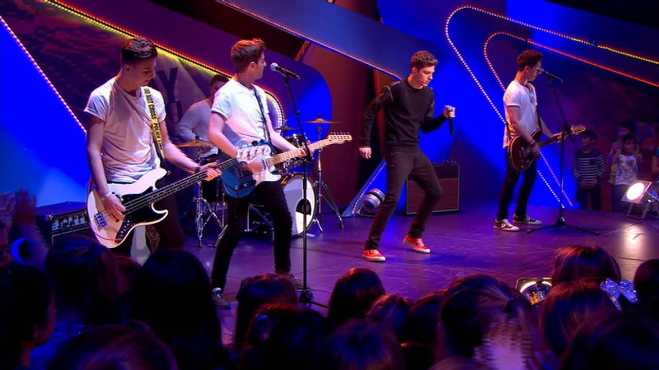 Richard Wisker singing 'Skinny Jeans' live on Friday Download - CBBC