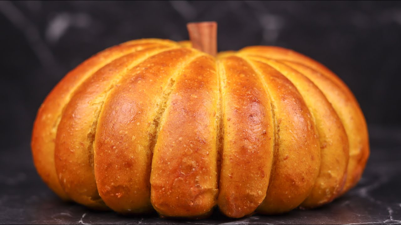 How to Make a Beautiful Halloween Pumpkin Bread