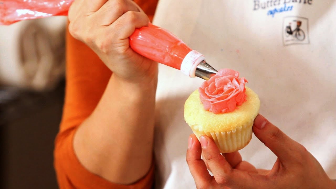 How to Make Rose Cupcakes | Cupcake Tutorials