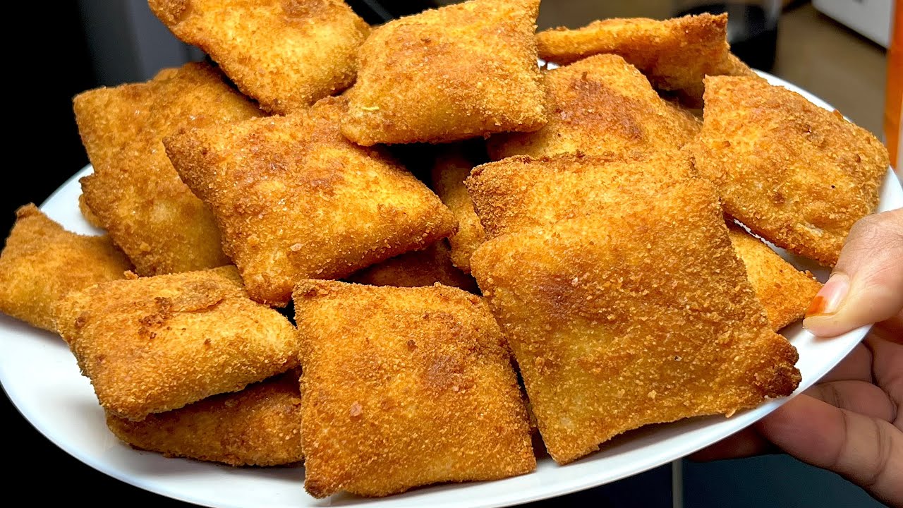 ചിക്കൻ പഫ്‌സ് ഉണ്ടാക്കാൻ ഇത്രയേ പണിയുള്ളൂ! രുചിയൂറും മസാല നിറച്ച സൂപ്പർ Chicken Puffs | Bread Puffs