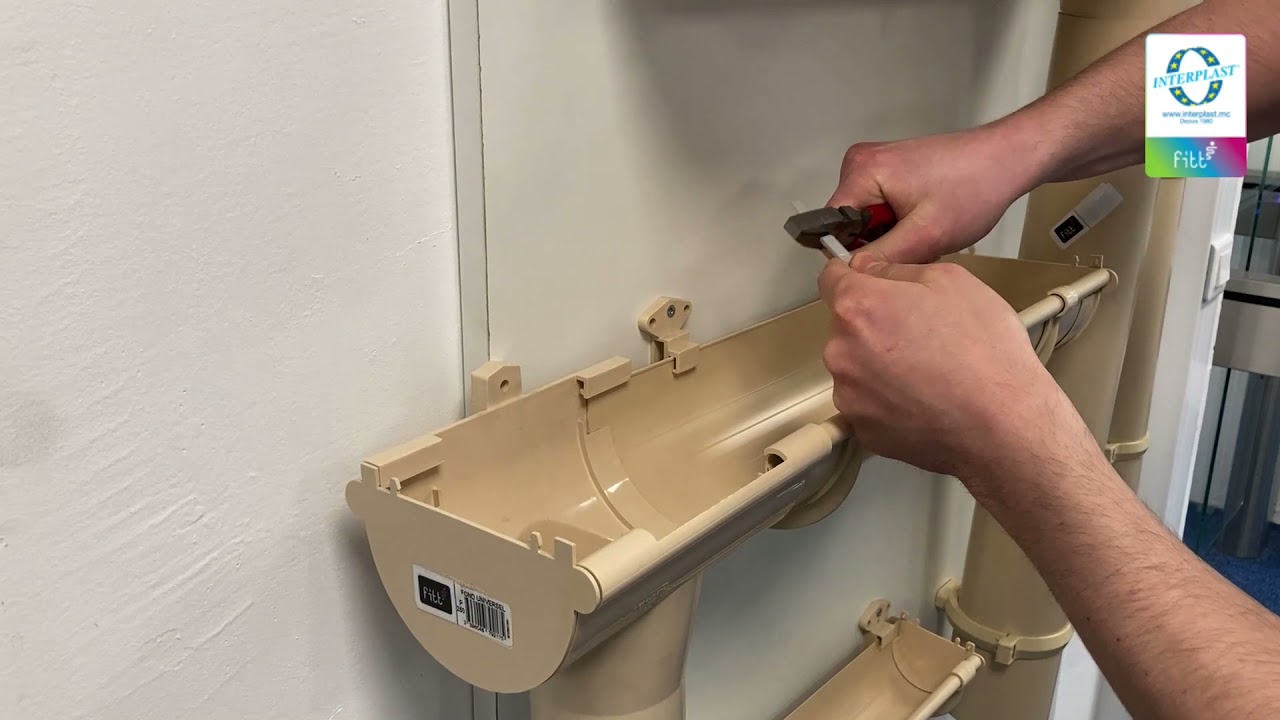 Installer un filet de protection de gouttières - FITT