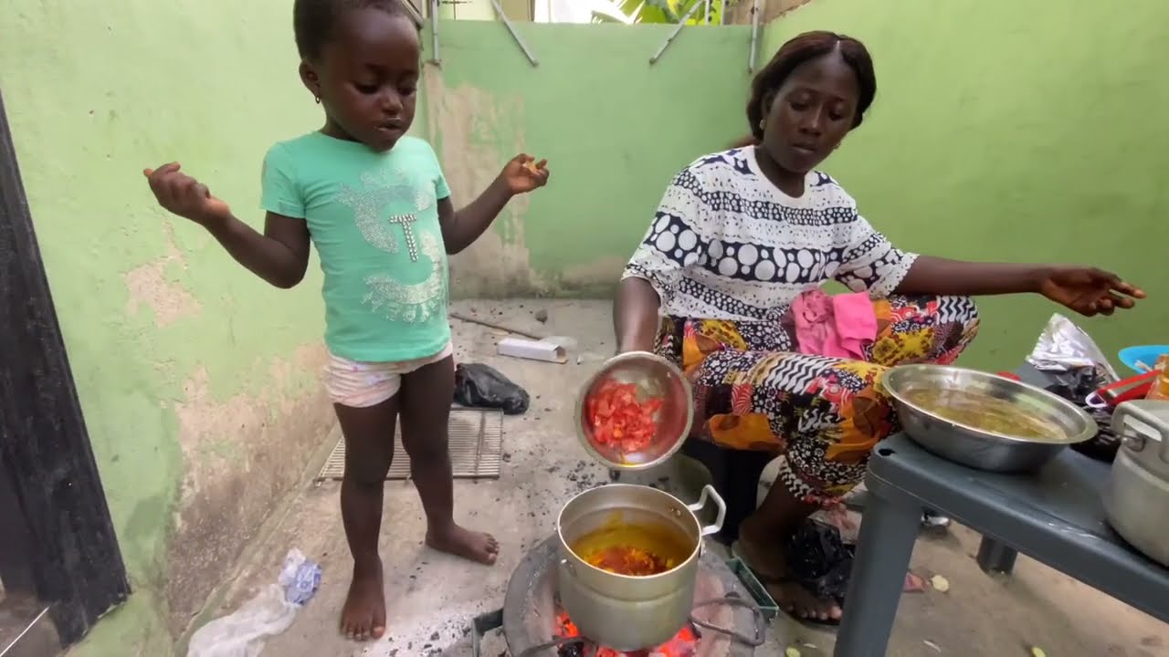 非洲fufu主食制作过程、有些地方叫西马，好吃不贵不二选择。