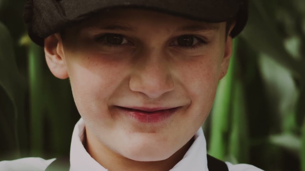 Les doigts en coeur - École des Cheminots-des-Quatre-Vents