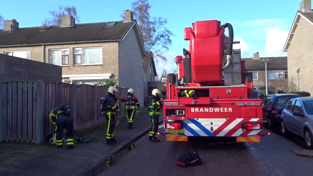 Brand schoorsteen, Pater Pirestraat Goirle; 26-02-2020