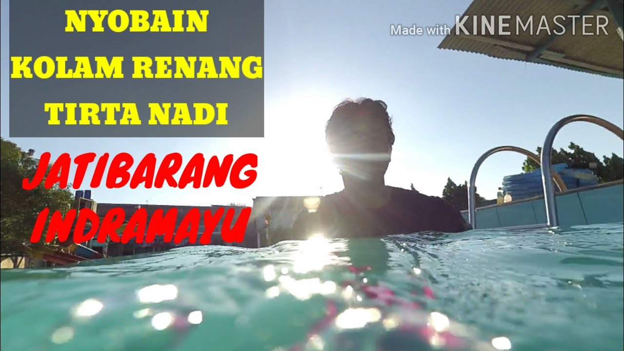 Main Air di Kolam Renang Tirta Nadi Jatibarang Indramayu