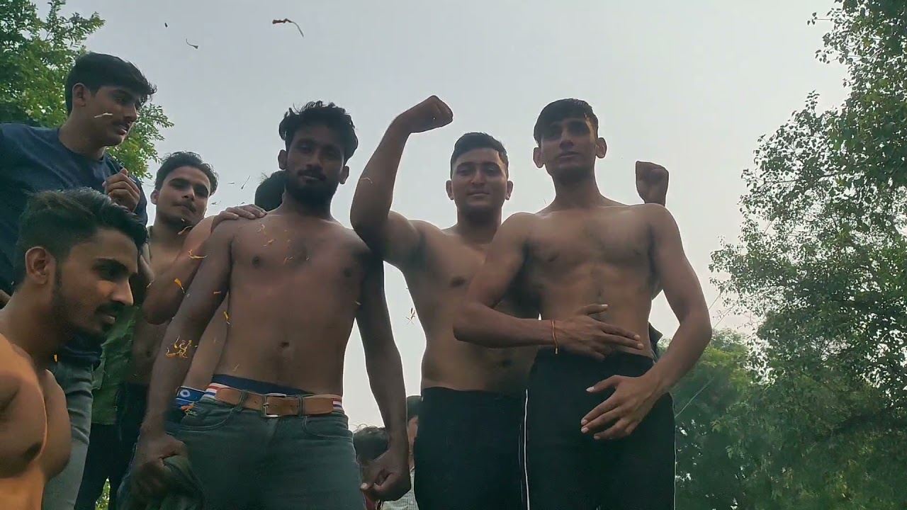 आज मेरे गांव सुहैरा. सेऊ डीग भरतपुर में गुर्जर सम्राट मिहिर भोज जी के बोर्ड का अनावरण किया Sk Suhera