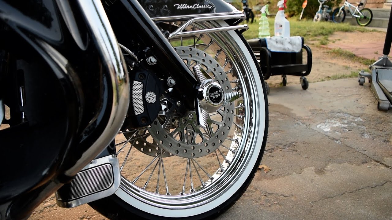 Using Bleche Wite To Clean Whitewalls