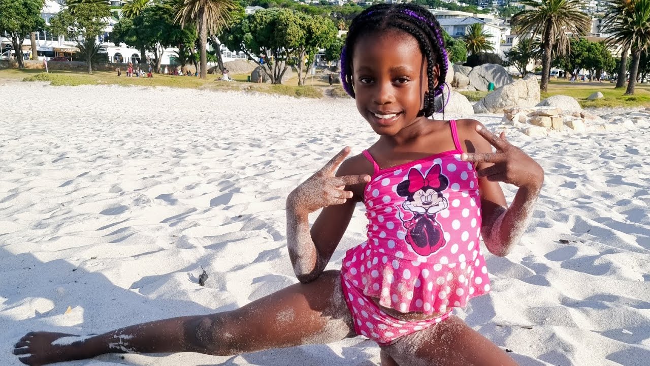 VLOG: Little sister's first time at the beach| Summer days| beach body ⛱️ 😍 💖