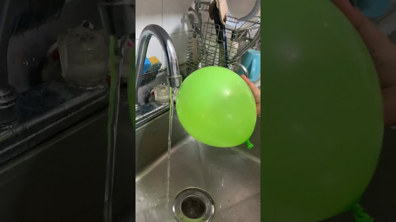 Fuerza electrost&aacute;tica cabello, globo y agua