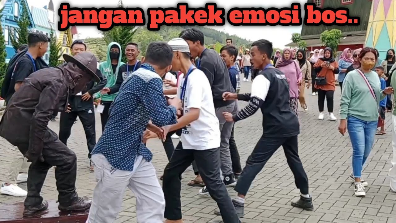 demi konten rela Sampek kayak gini..!!!prank patung duduk melayang..!!!