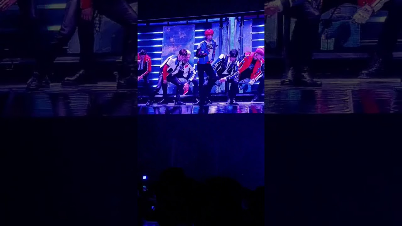 190720 Baekhyun doing his iconic line in Tempo