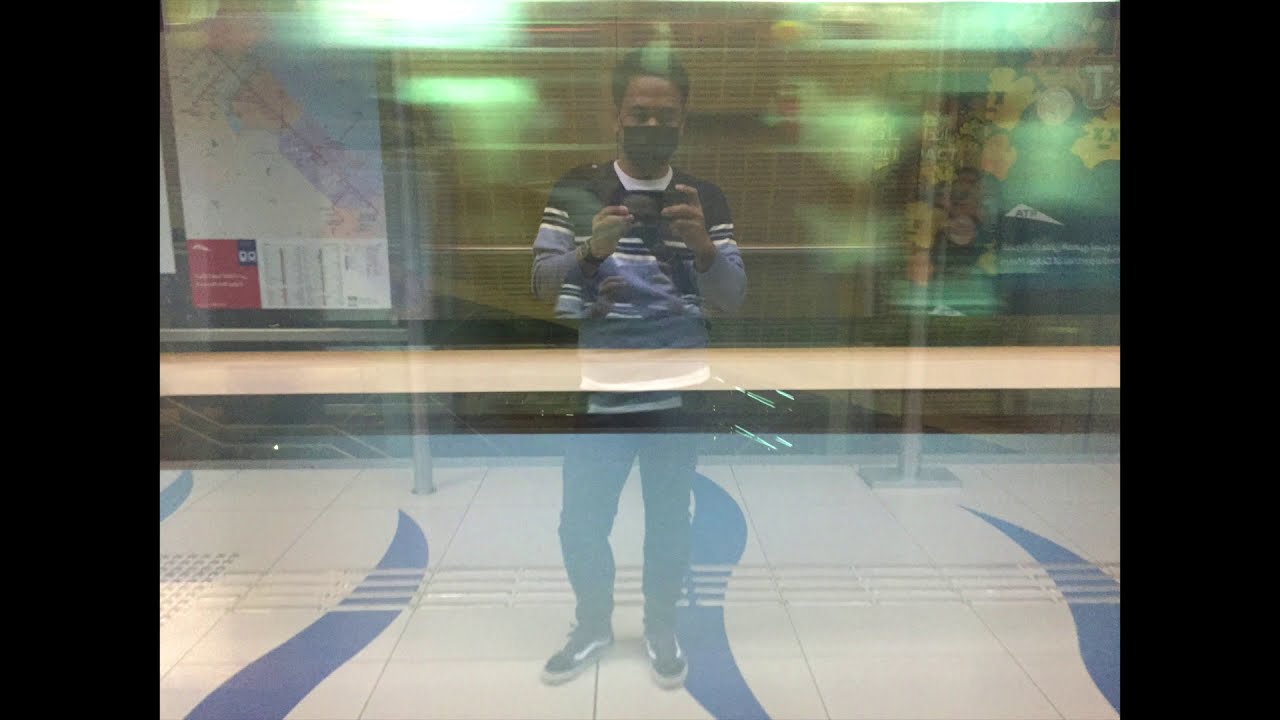 SURREAL / Stop Motion / POV / Mobile Street Photography / Dubai / Silencio / #shorts