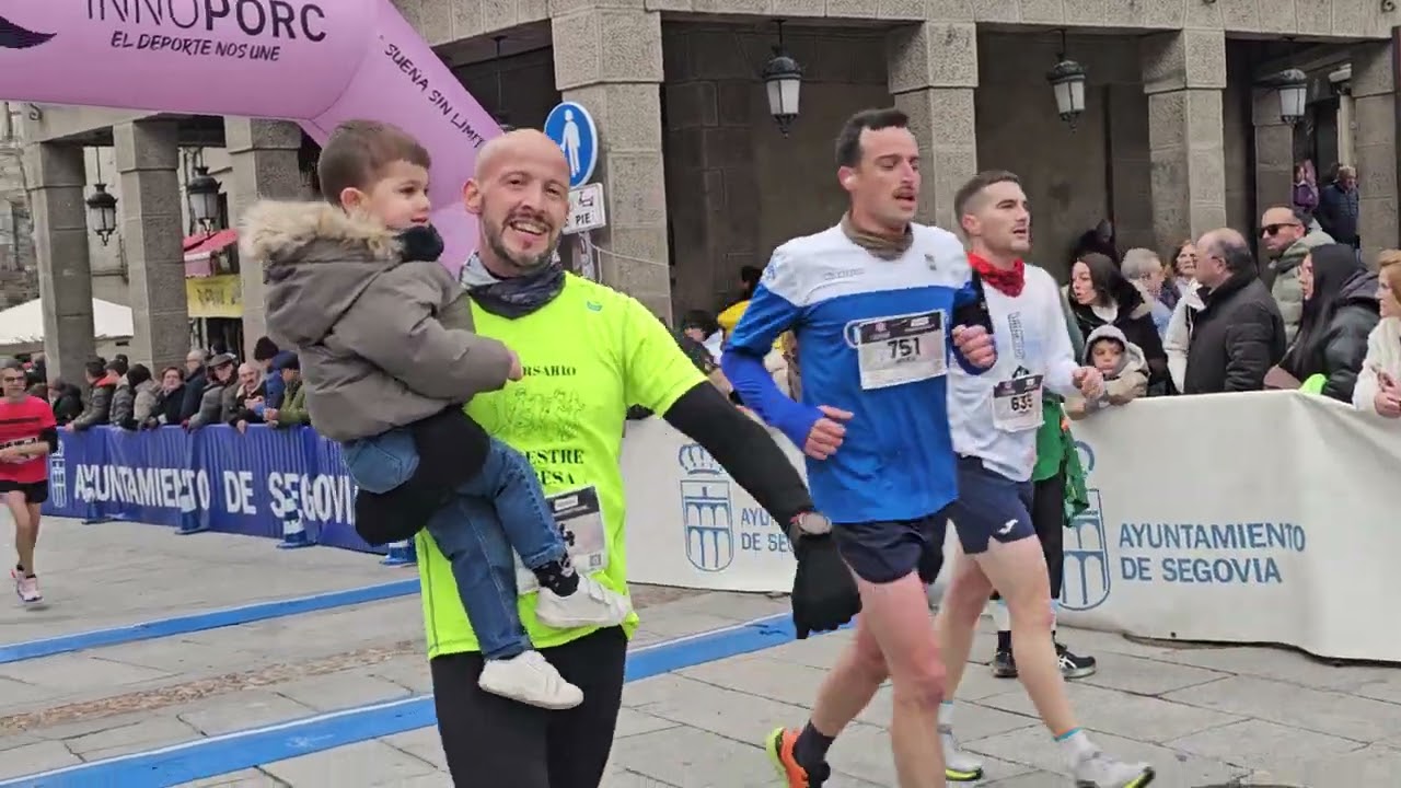 XIV Carrera Monumental Innoporc Ciudad Segovia 2026. Llegada completa a meta. 15/2/226