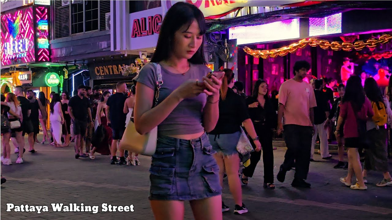 Pattaya Walking Street Nightlife Oct 2025