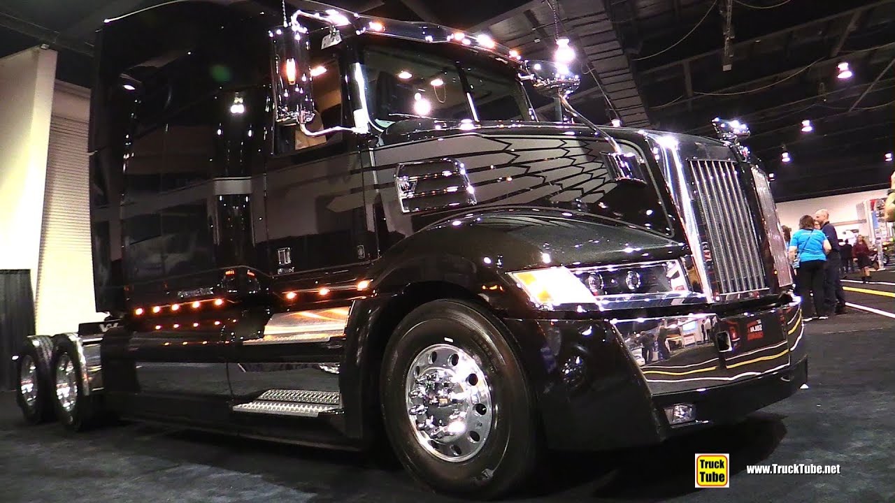 2018 Western Star 5700 XE 82inch High Roof Sleeper - Exterior Interior Walkaround - 2018 Truckworld