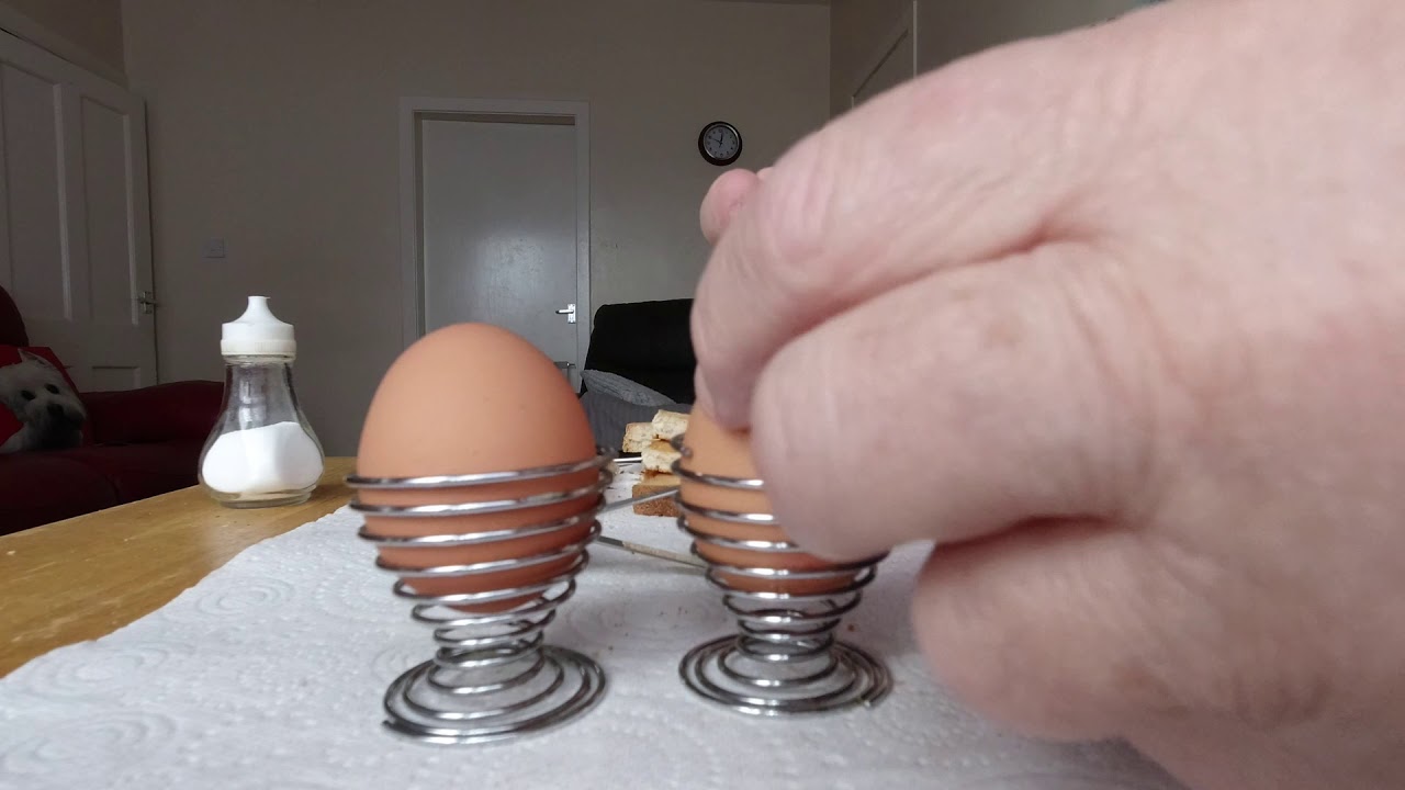 Egg Topper Does It Work?